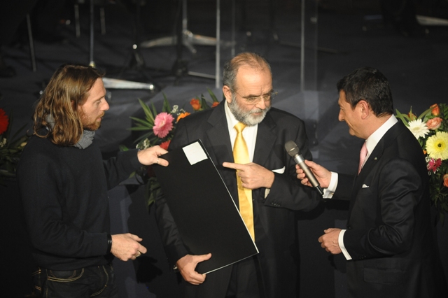 ASSIGNÉ LE PRIX MÉDITERRANÉE « INFORMATION » À ALESSIO ROMENZI
